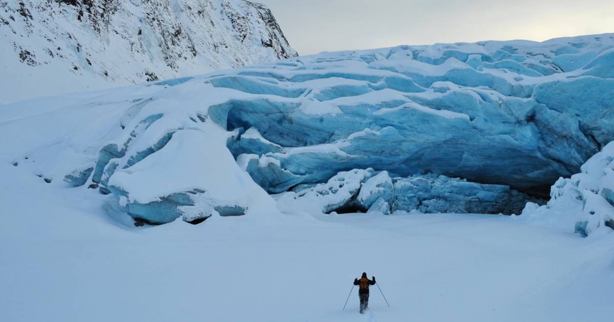 Glacier Hiking in Alaska - Best Time