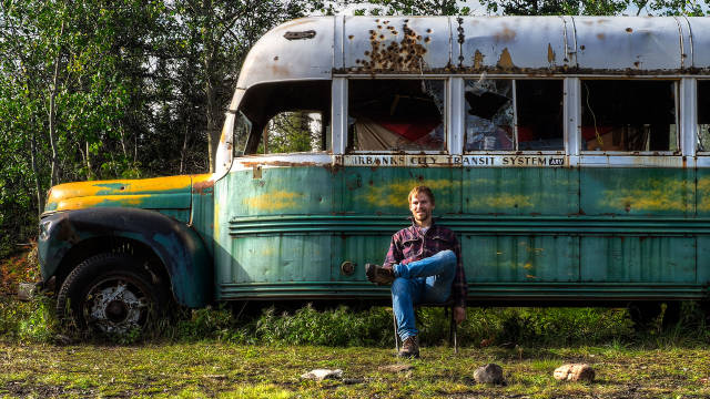 Stampede Trail and Bus 142 in Alaska - Best Time