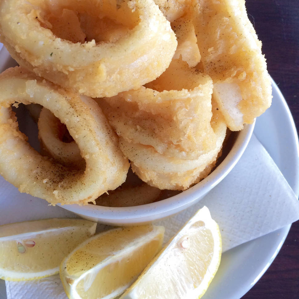 Rabas Fritas (Aros de Calamar) in Argentina - Best Season