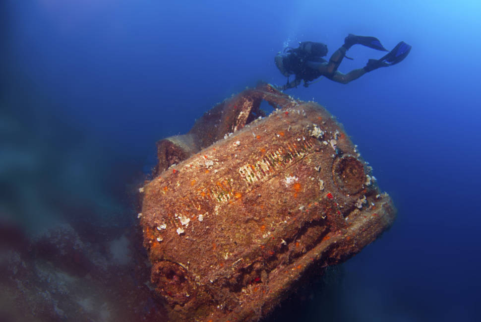Diving in Athens - Best Time