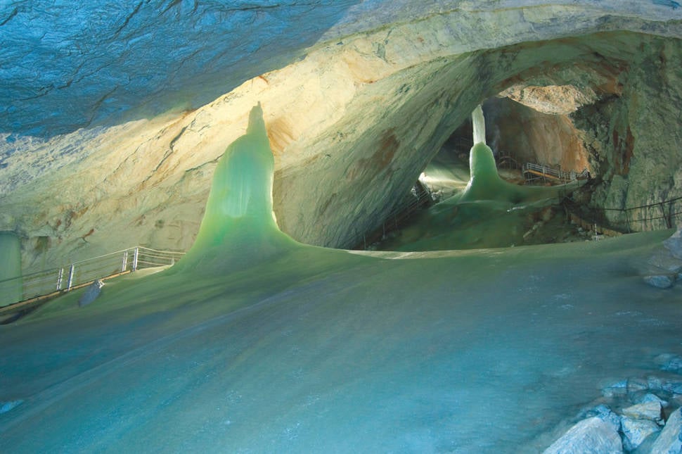 Best time for Ice Caves in Austria