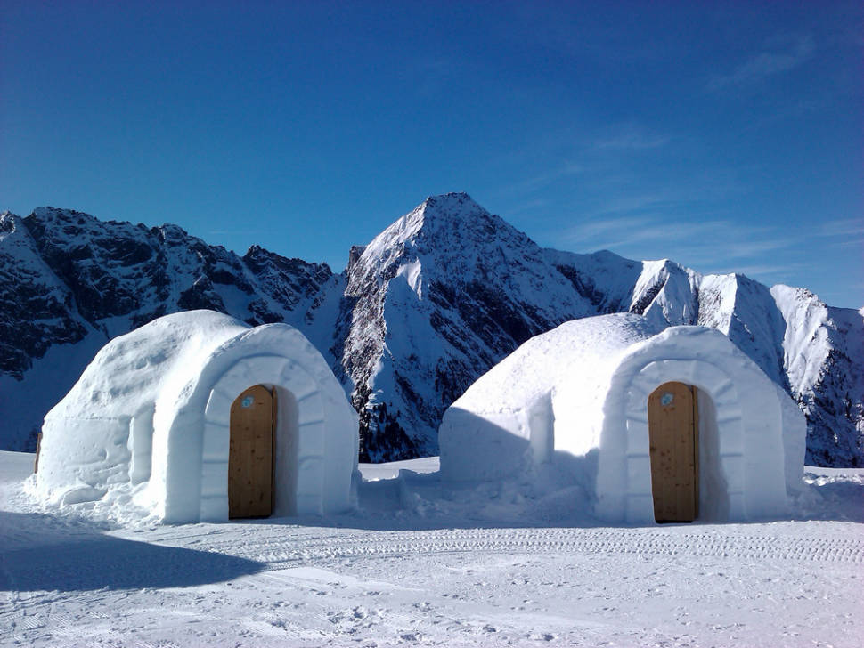 Igloo Building in Austria - Best Time
