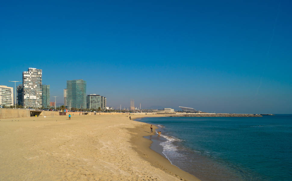 Beach Season in Barcelona - Best Season