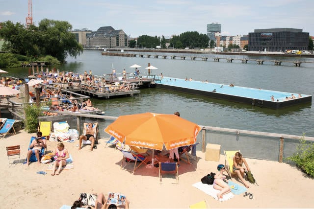 Badeschiff Bathing Season in Berlin - Best Season