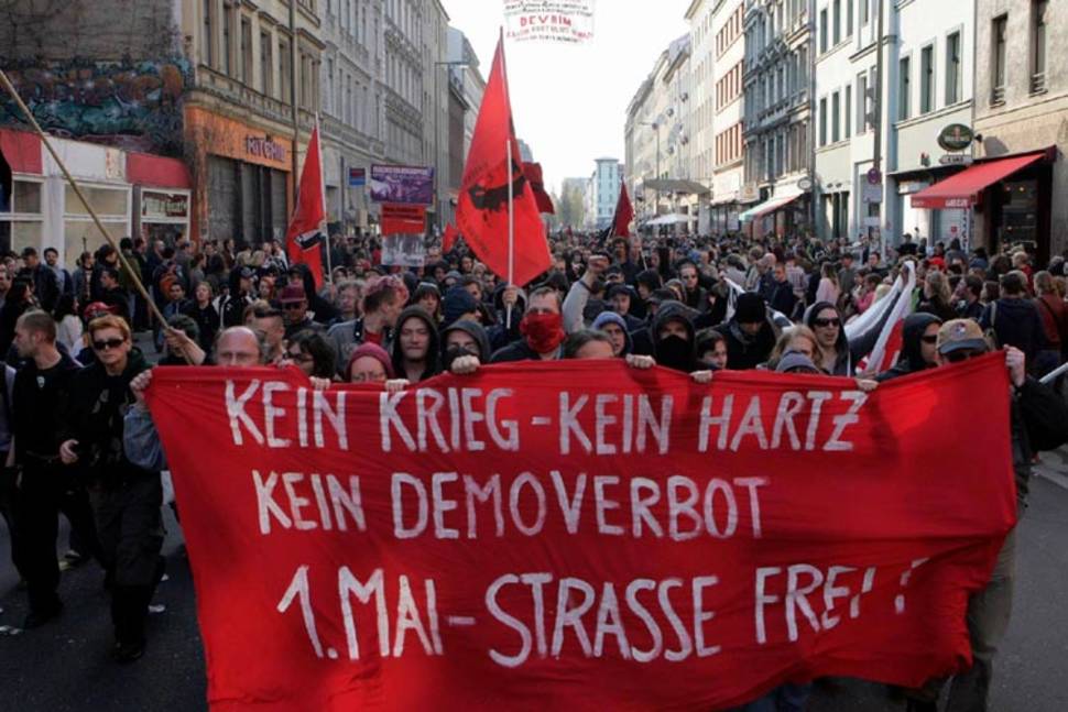 Revolutionary May 1 Demonstration 2006 Oranienstraße in Berlin-Kreuzberg, undeclared spontaneous demonstration