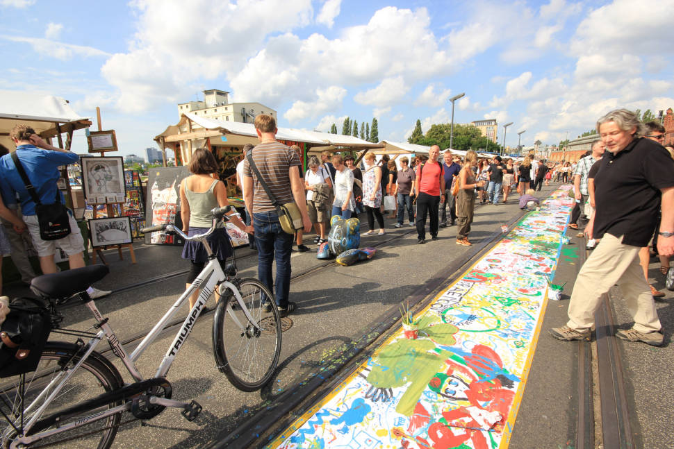 Best time for Open Air Gallery in Berlin