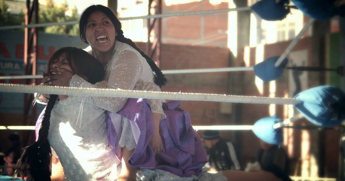 Cholita Wrestling in Bolivia - Best Time