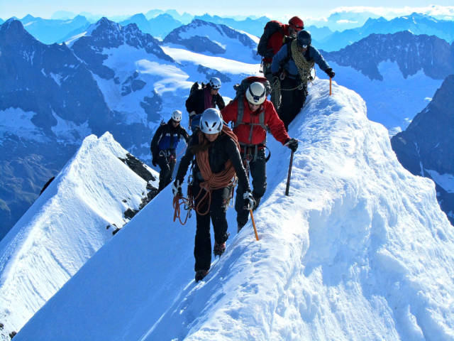 Best time for Mountain Climbing in Bolivia