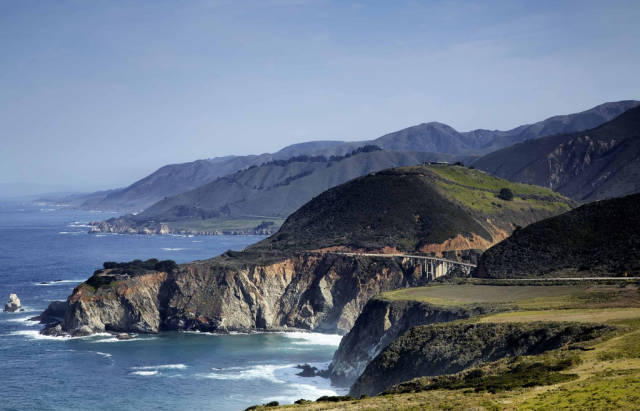 Bixby Creek Bridge crosses over land to land