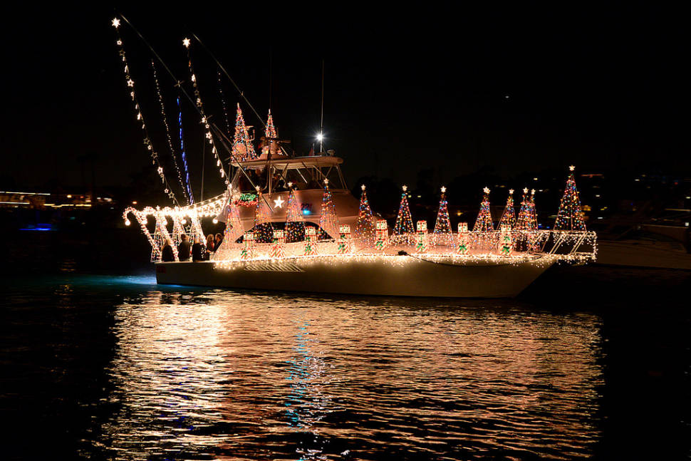 Newport Beach Christmas Boat Parade in California - Best Season