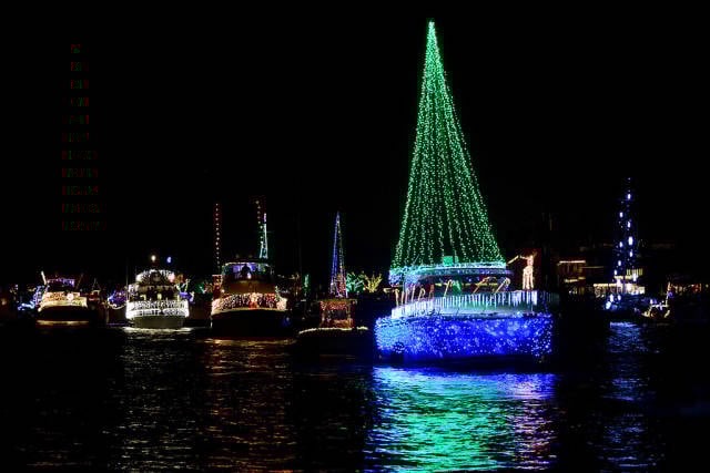 Newport Beach Christmas Boat Parade in California - Best Time