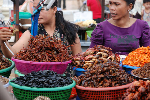 Food market in Phnom Penh