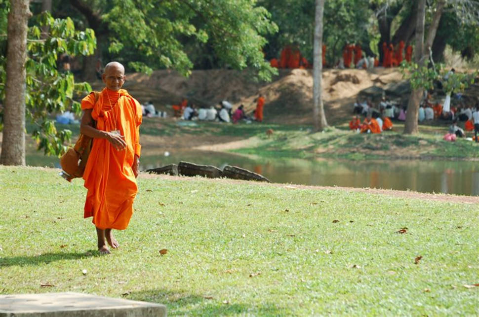 Visak Bochea Day in Cambodia - Best Season