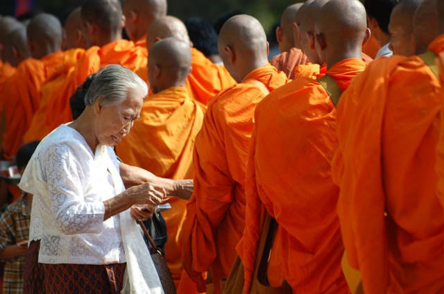 Visak Bochea Day in Cambodia - Best Time