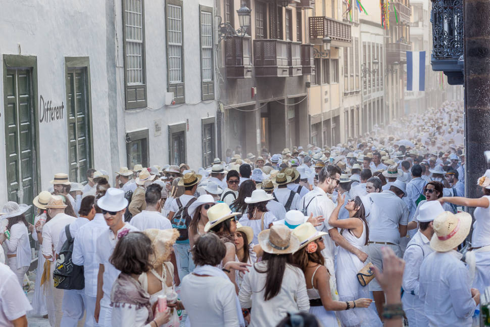 Best time to see Los Indianos in Canary Islands