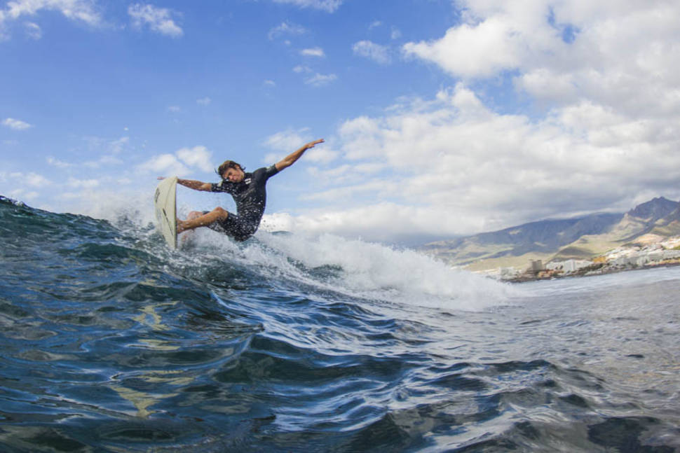 Surfing in Canary Islands - Best Time