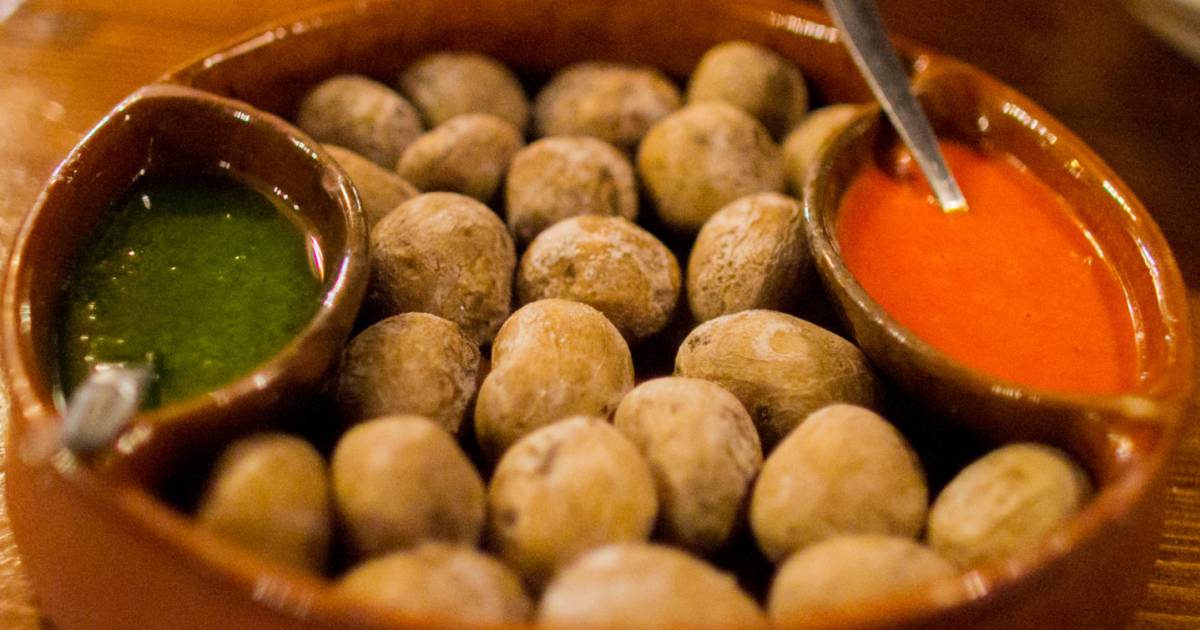 Wrinkled Potatoes or Papas Arrugadas in Canary Islands - Best Time