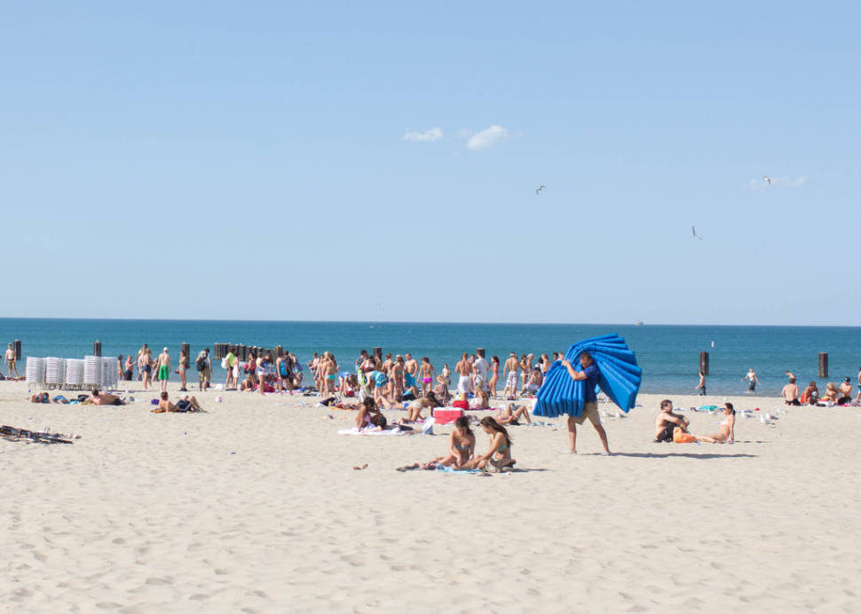 Beach Season in Chicago - Best Time
