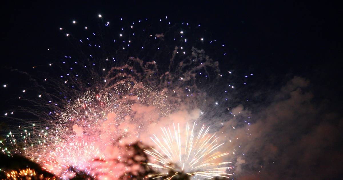 Summer Fireworks at Navy Pier in Chicago - Best Time