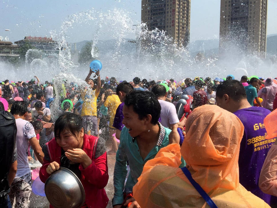 Best time to see Dai Water Splashing Festival in China