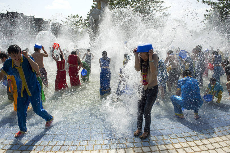 Dai Water Splashing Festival in China - Best Time