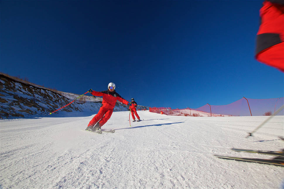Skiing and Snowboarding in China - Best Season