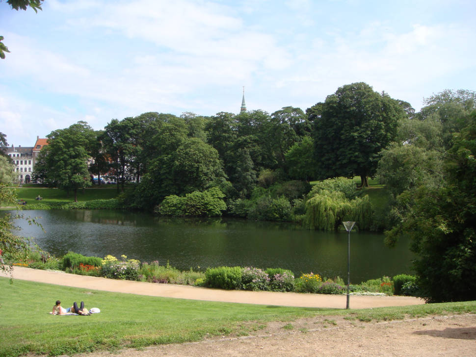 Ørstedsparken, a green oasis in the middle of Copenhagen