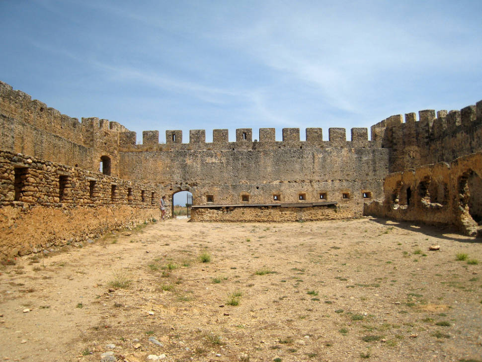 Drosoulites of Frangokastello Castle in Crete - Best Season