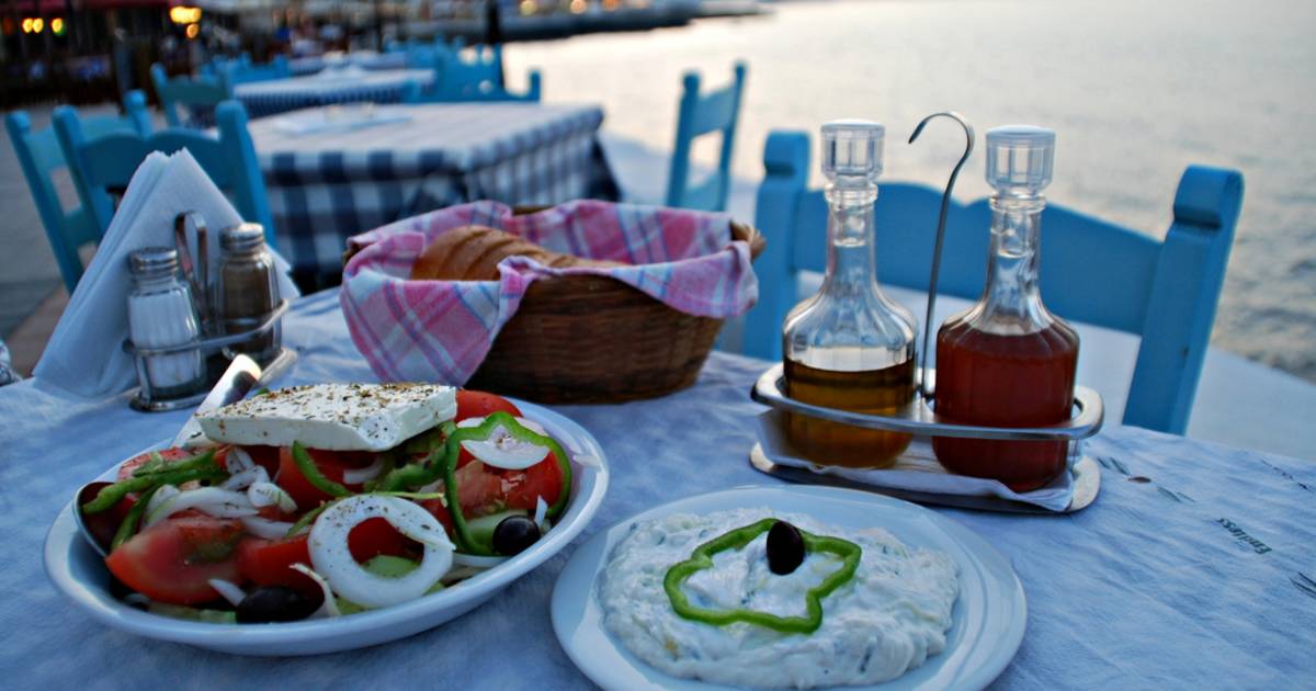 Greek Salad (Horiatiki Salata) in Crete - Best Time