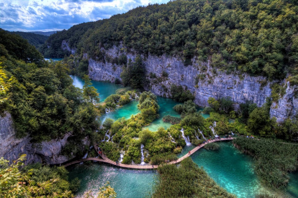 Best time for Autumnal Plitvice Lakes in Croatia