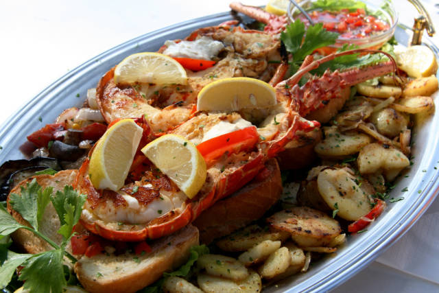 Lobster Eating Time in Croatia - Best Time