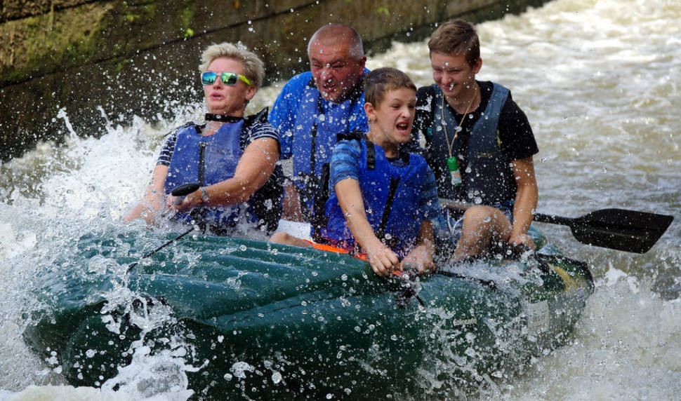 Rafting down the Vltava in Vyšší Brod