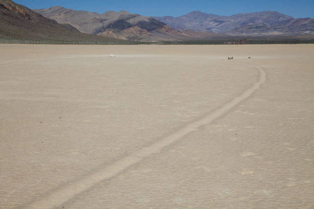 Sailing Rocks in Death Valley - Best Season