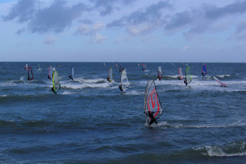 Best time for Kitesurfing and Windsurfing in Denmark