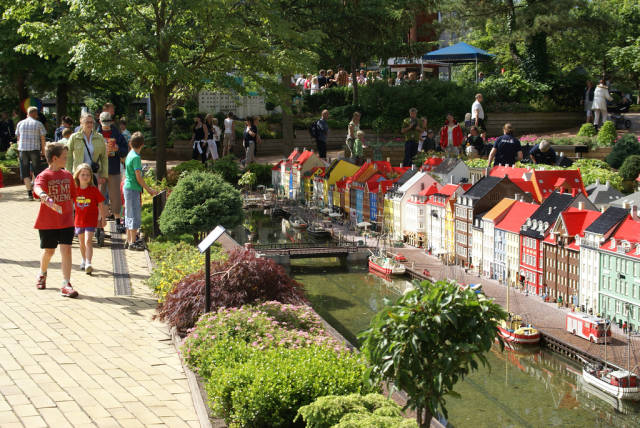 Best time to see Legoland in Denmark