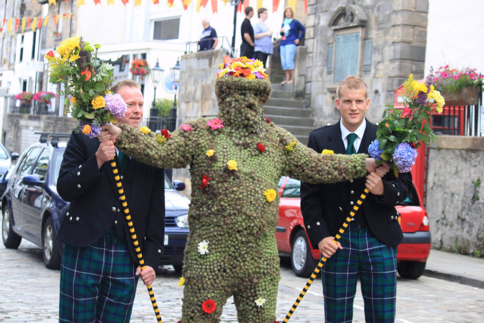 The Burry Man in Edinburgh - Best Time