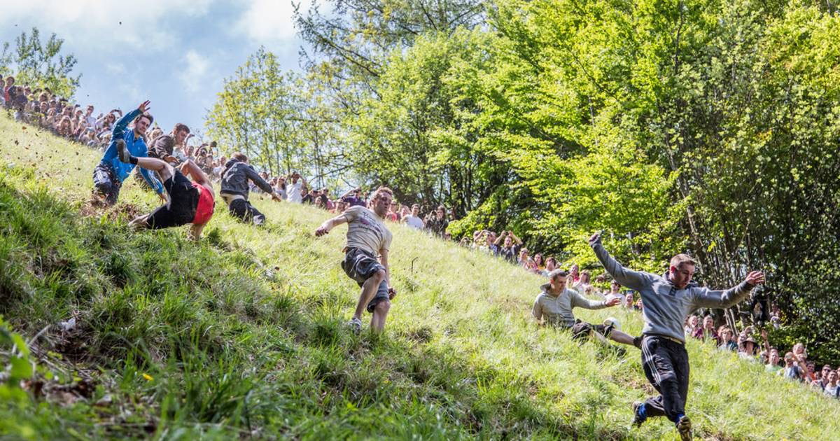 Cooper's Hill Cheese-Rolling and Wake in England - Best Time