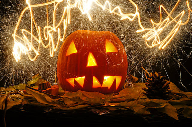 Punkie Night in Somerset in England - Best Time