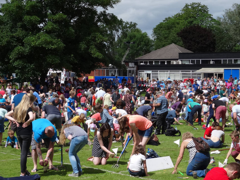 World Worm Charming Championships in England - Best Season