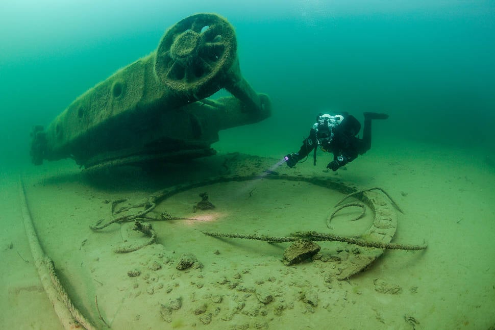 Diving in Rummu Quarry in Estonia - Best Season