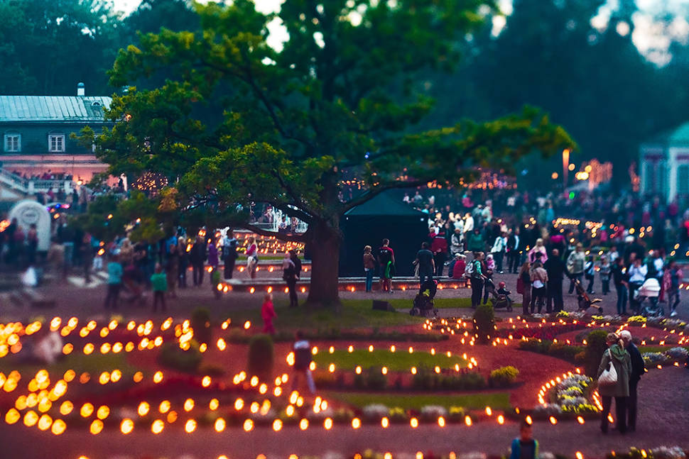Light Walks in Kadriorg in Estonia - Best Season