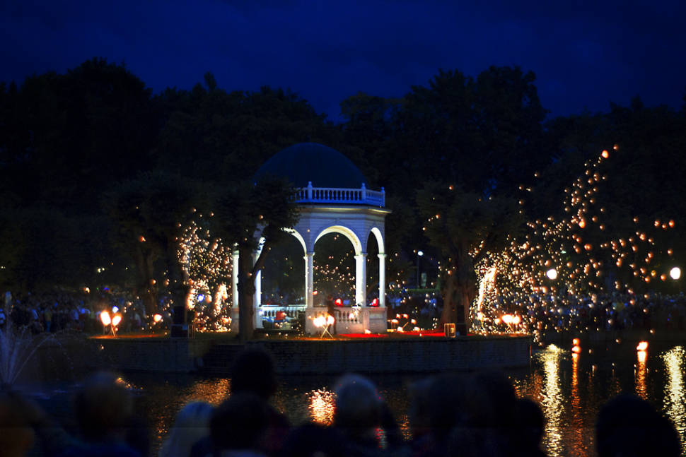 Best time for Light Walks in Kadriorg in Estonia