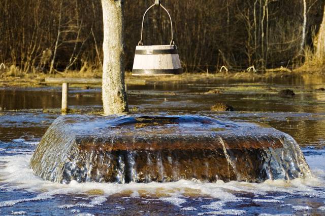 Tuhala Witch's Well Overflowing in Estonia - Best Time
