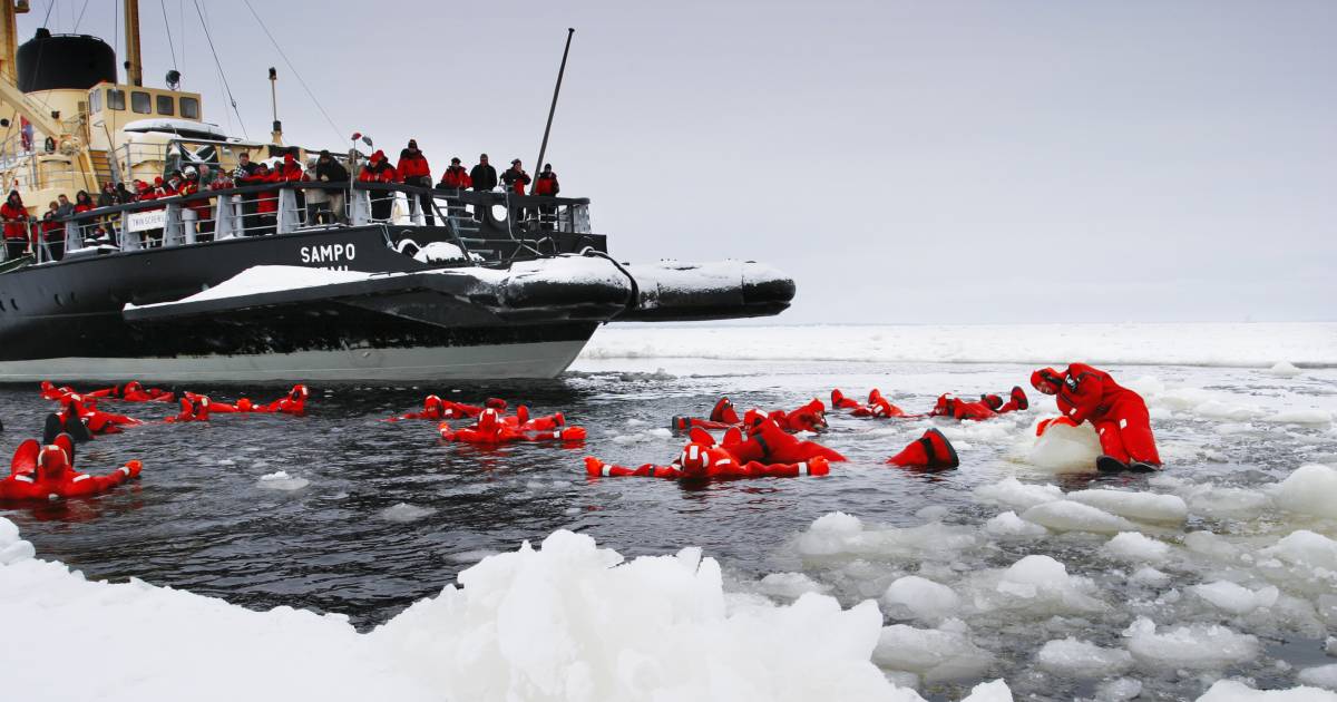 Icebreaker Cruise and Ice Floating in Finland - Best Time