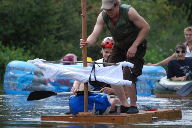 Kaljakellunta or Beer Floating in Finland - Best Season