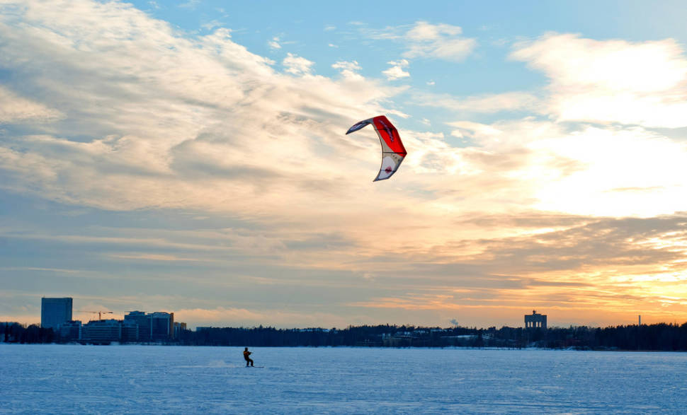 Snowkiting in Munkkiniemi