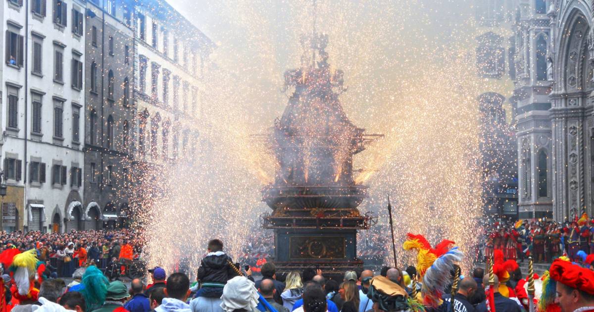 Easter Explosion of the Cart in Florence - Best Time