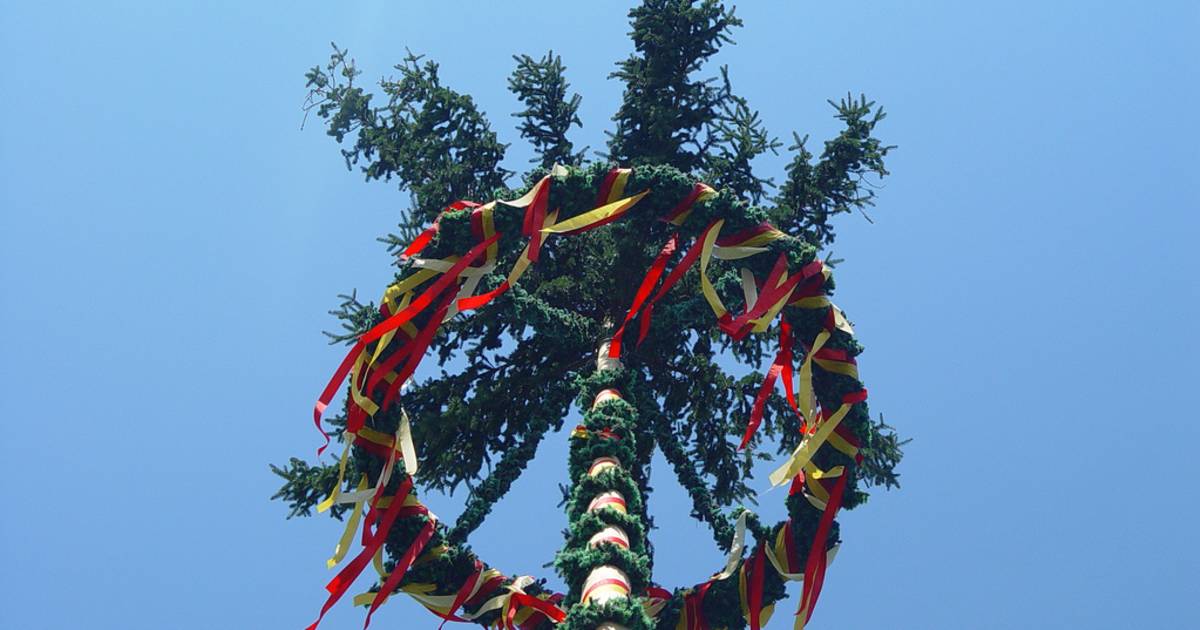 Maypole (Maibaum) in Germany - Best Time