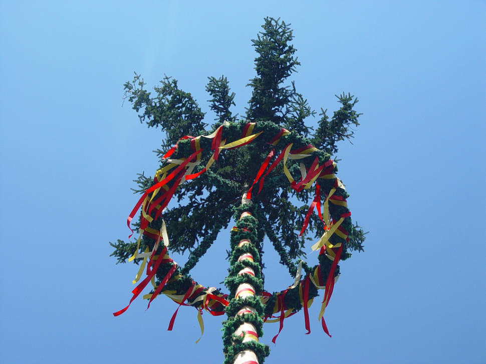 Maypole (Maibaum) in Germany - Best Time