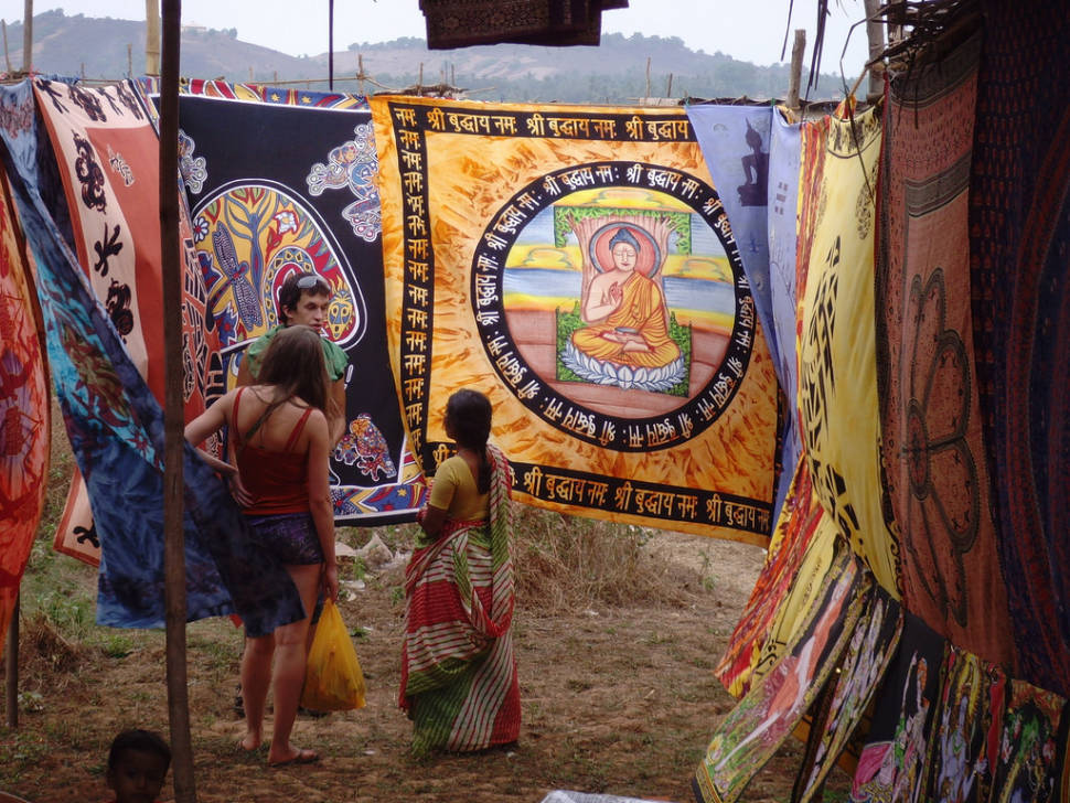 Anjuna Flea Market in Goa - Best Time